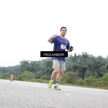 Runner Photo 7506683