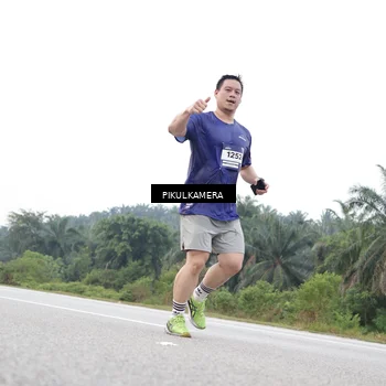 Runner Photo 7506689