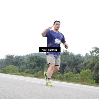 Runner Photo 7506690