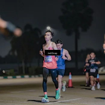 Runner Photo 7506696
