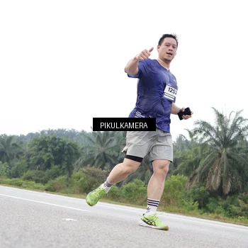 Runner Photo 7506699