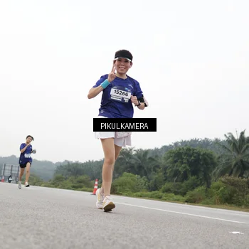 Runner Photo 7506701