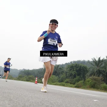 Runner Photo 7506704