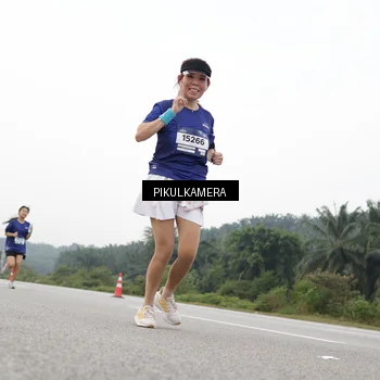 Runner Photo 7506705