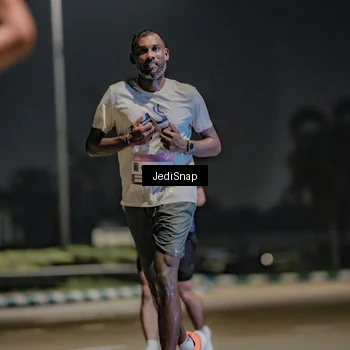 Runner Photo 7506734