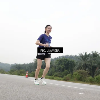 Runner Photo 7506744