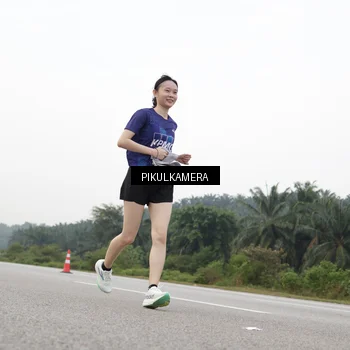Runner Photo 7506746