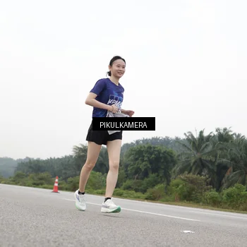 Runner Photo 7506747