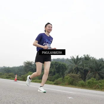 Runner Photo 7506748