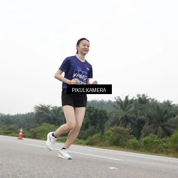 Runner Photo 7506749