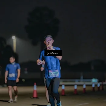 Runner Photo 7506758
