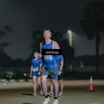 Runner Photo 7506775