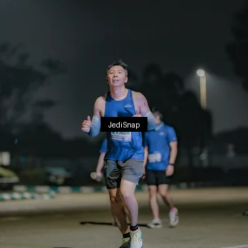 Runner Photo 7506780