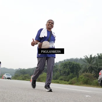 Runner Photo 7506809