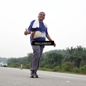 Runner Photo 7506811