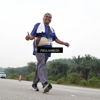 Runner Photo 7506816