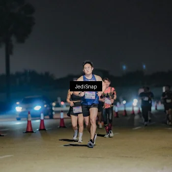 Runner Photo 7506866