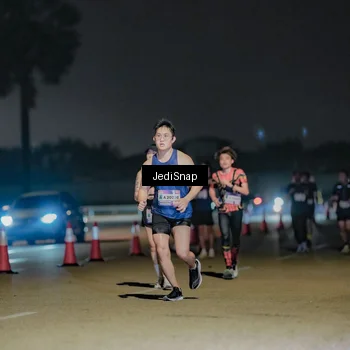 Runner Photo 7506873