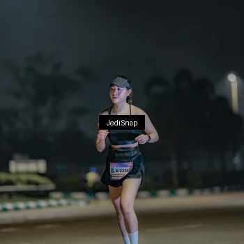 Runner Photo 7506890