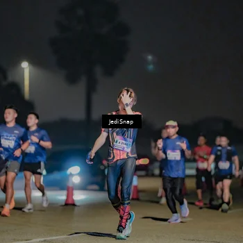 Runner Photo 7506893