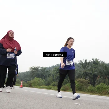 Runner Photo 7506911