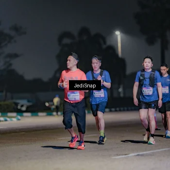 Runner Photo 7506932