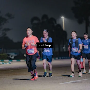 Runner Photo 7506941