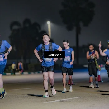 Runner Photo 7506942