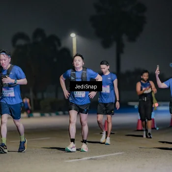 Runner Photo 7506946