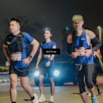 Runner Photo 7506975
