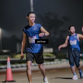 Runner Photo 7506982