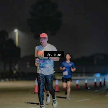 Runner Photo 7507007