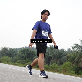 Runner Photo 7507038