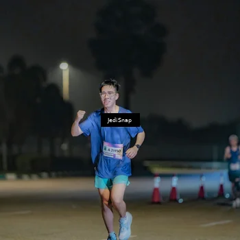 Runner Photo 7507057