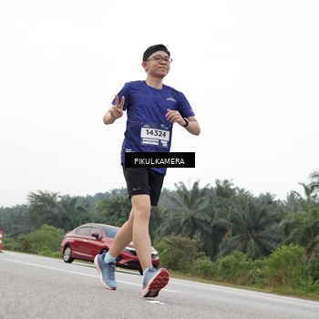 Runner Photo 7507076