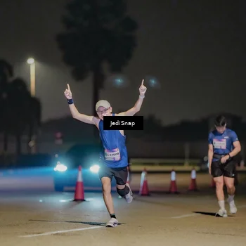 Runner Photo 7507087