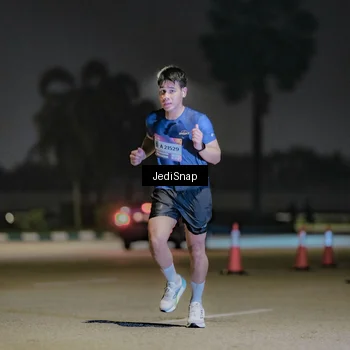 Runner Photo 7507098