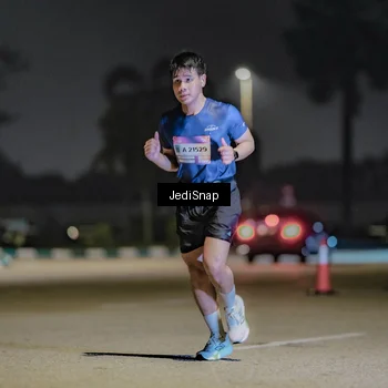 Runner Photo 7507106
