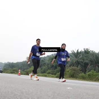 Runner Photo 7507110