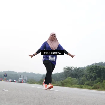 Runner Photo 7507158