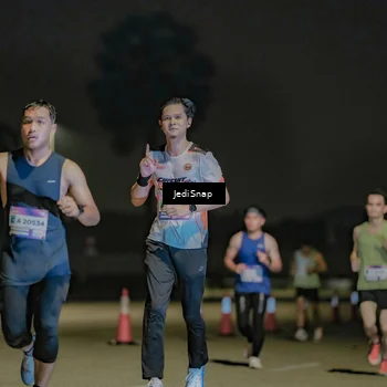 Runner Photo 7507159