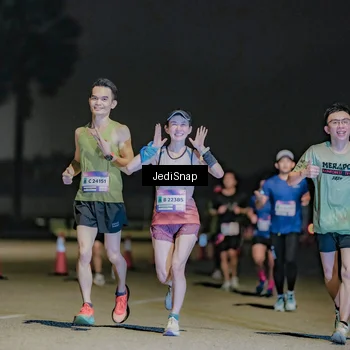 Runner Photo 7507193