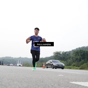 Runner Photo 7507217