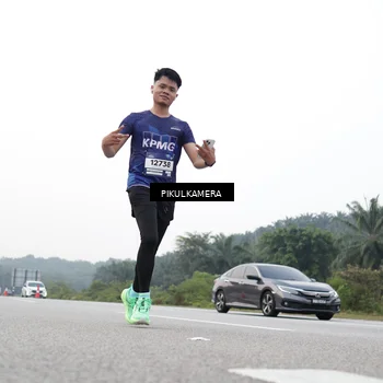 Runner Photo 7507227