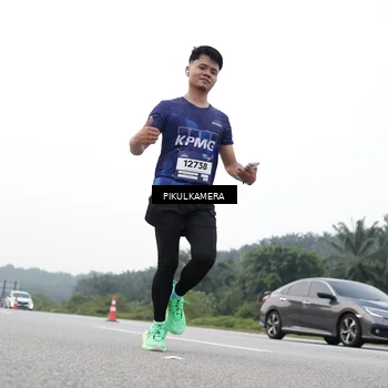 Runner Photo 7507235