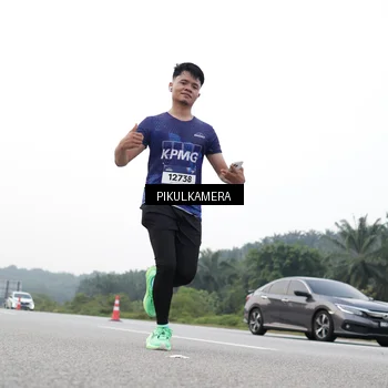 Runner Photo 7507240