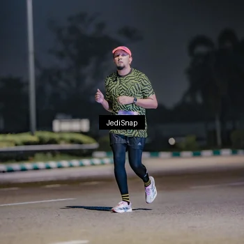 Runner Photo 7507253