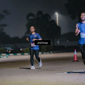 Runner Photo 7507289