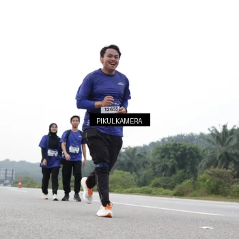 Runner Photo 7507298