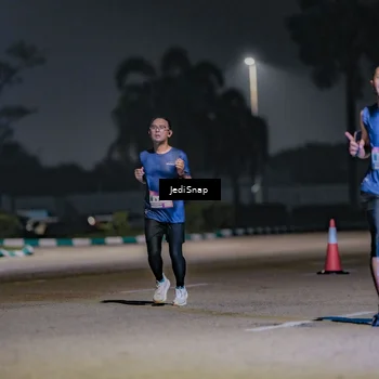 Runner Photo 7507305